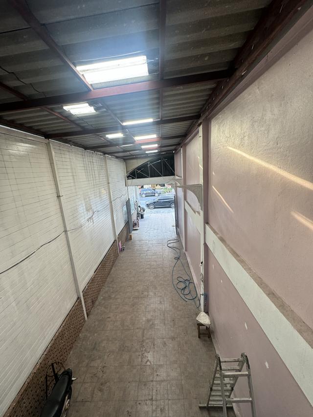 ขายด่วนอาคารพาณิชย์ วัชรพล 10