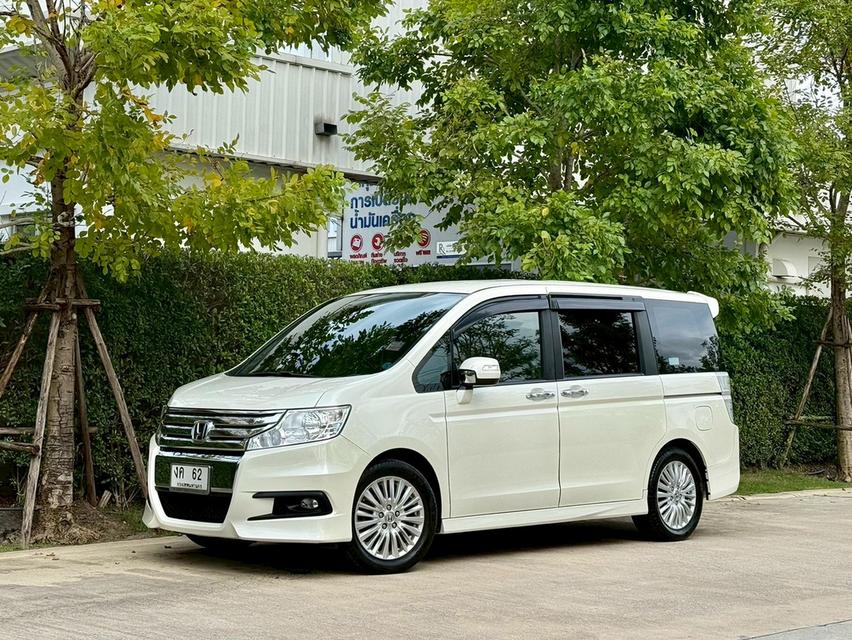 HONDA STEPWGN SPADA 2.0 ปี 2013 สีขาว รถครอบครัว สุดเอนกประสงค์ เจ้าของดูแลอย่างดี สภาพป้ายแดง เช็คศูนย์ตลอด