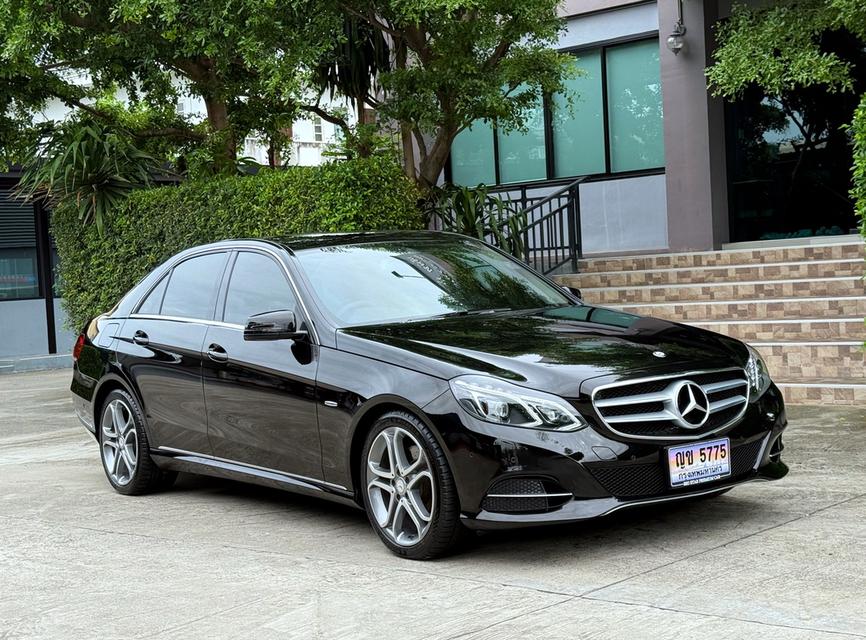 2016 BENZ E200 EDITION E รุ่นพิเศษ รถมือเดียวออกป้ายแดง รถวิ่งน้อย เข้าศูนย์ทุกระยะ ไม่เคยมีอุบัติเหตุครับ