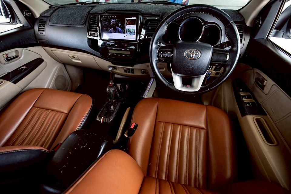TOYOTA FORTUNER 3.0V 4WD สีเทา เกียร์ออโต้ ปี 2005 แต่งครบๆ หลักแสน 13