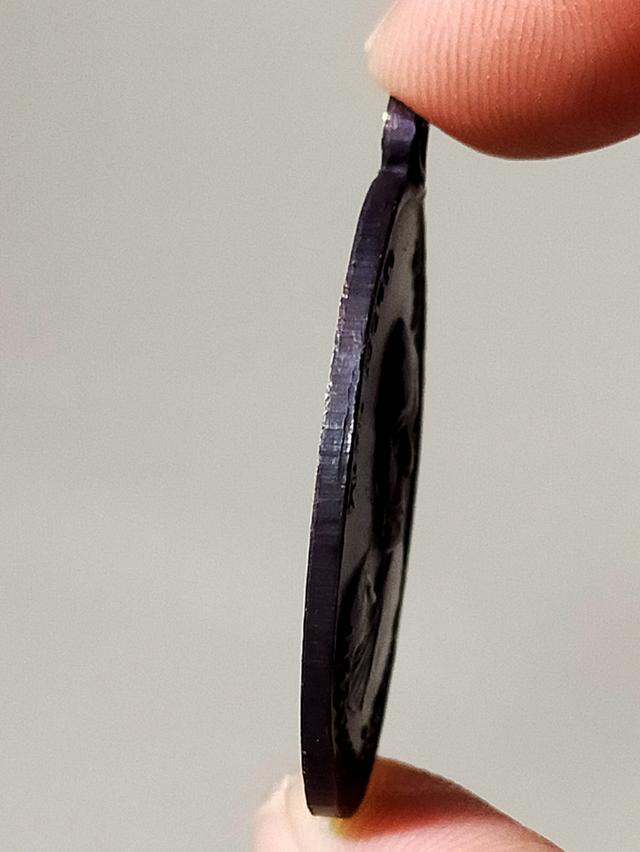 เหรียญหลวงพ่อแดง รมดำ รูปที่ 3