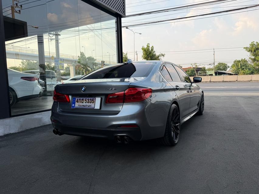2017 BMW 530i M-Sport ( G30 ) รูปที่ 5