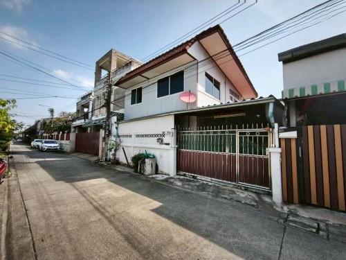 ขายบ้านเดี่ยวมือสอง ทำเลทอง! ซอยเรวดี 25 นนทบุรี ใกล้รถไฟฟ้าสายสีม่วงสถานีศูนย์ราชการ และเซ็นทรัลรัตนาธิเบศร์ 1