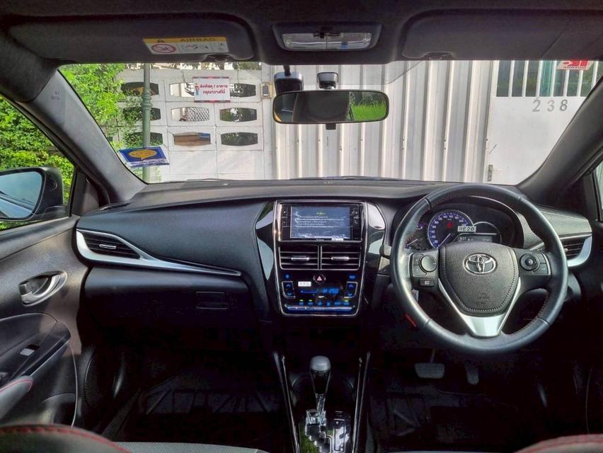 Toyota Yaris 1.2 High Cross ปี 2020   13