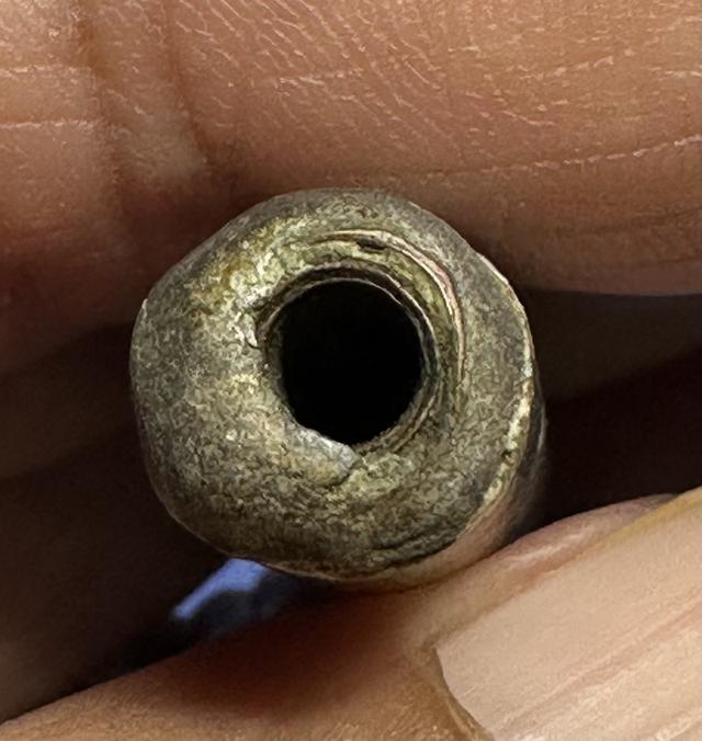 ตะกรุดสาลิกาหลวงปู่ศุขวัดปากคลองมะขามเฒ่า ผ่านการใช้เชือกหลุดหาย 8