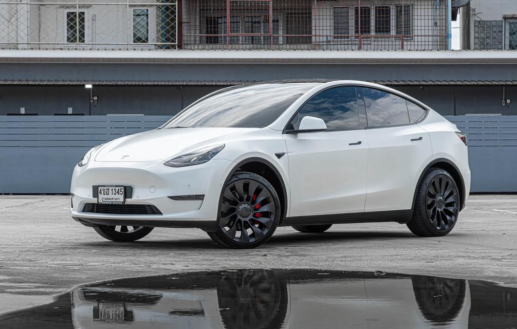 TESLA Model Y Performance AWD 2022 สีขาว