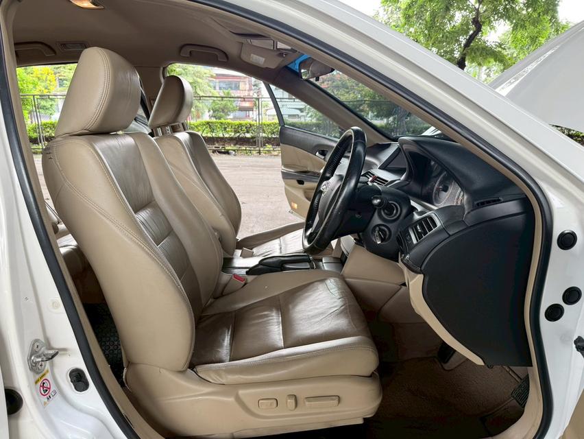 ขายรถ Honda Accord 2.0 ปี 2009 สีขาว เกียร์ออโต้ 9