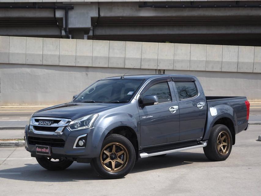 Isuzu  1