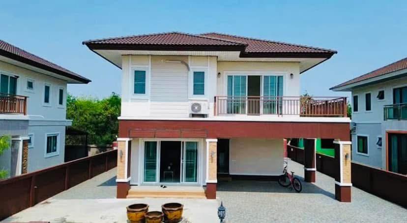 บ้านเดี่ยวสองชั้น บ้านคชา 1 บ้านหลังใหญ่ ในกลางเมืองนางรอง บุรีรัมย์ 1