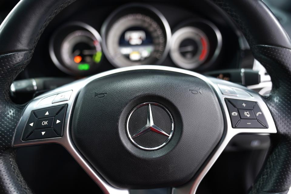 BENZ E300 2.2 BLUE TEC HYBRID AT ปี2013 14