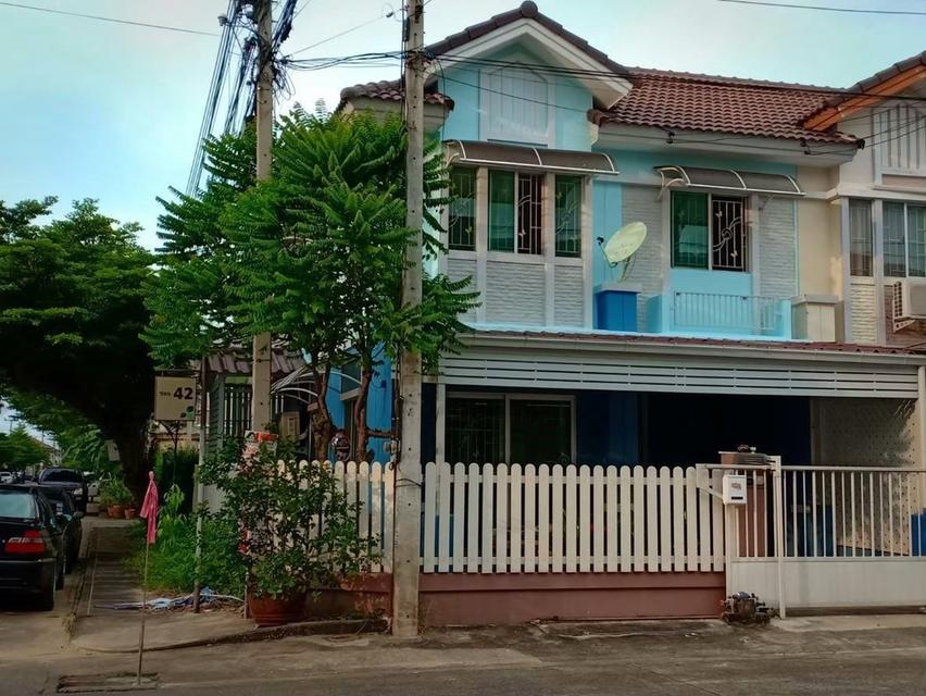 ให้เช่าทาวน์เฮ้าส์ 2 ชั้น หมู่บ้านพฤกษาวิลล์16 ธัญญะคลอง3 ปทุมธานี ใกล้ฟิวเจอร์  บ้านหลังมุม พื้นที่ 22.8 ตรว. 3นอน 2น้ำ 1ครัว แอร์ 3 ตัว 1