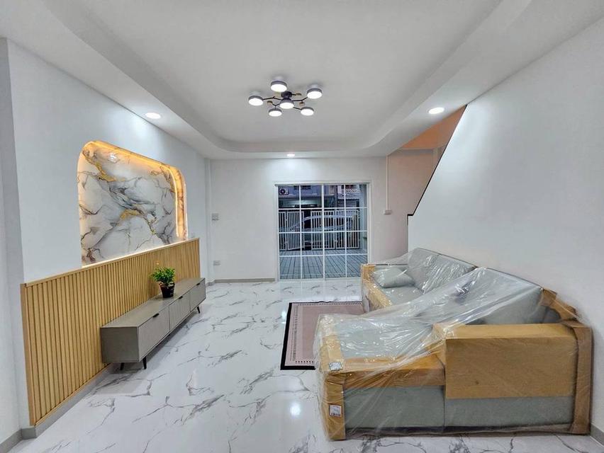 หมู่บ้านบัวทอง4..... 11