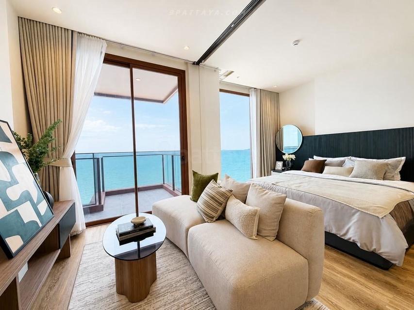For Sale — Direct Sea View Condo at Arom JomtienDirect sea view condo for sale at Arom Jomtien, a first-line beachfront project in Jomtien. Available 1