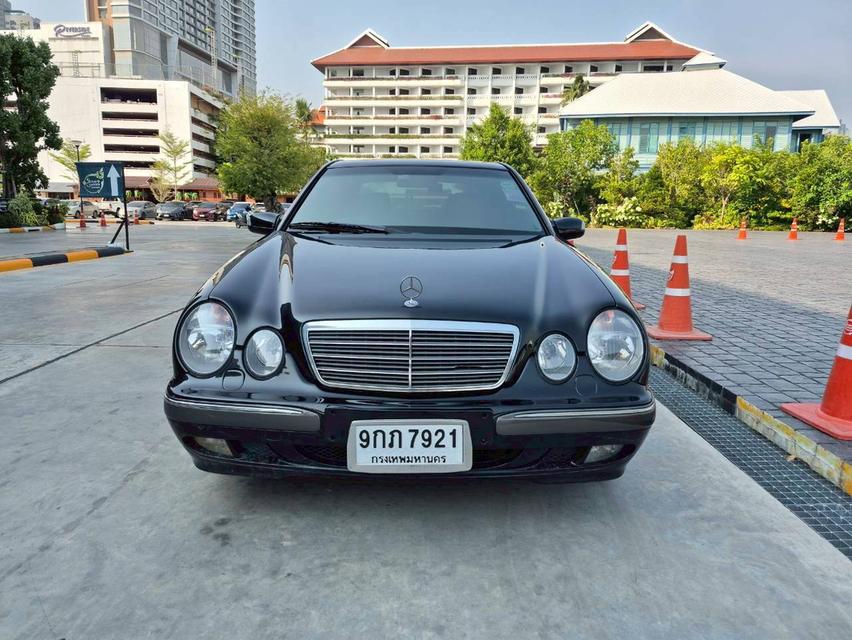 รถขาย Benz E240 W210 ปี 2001 สีดำ เลขไมล์น้อย
