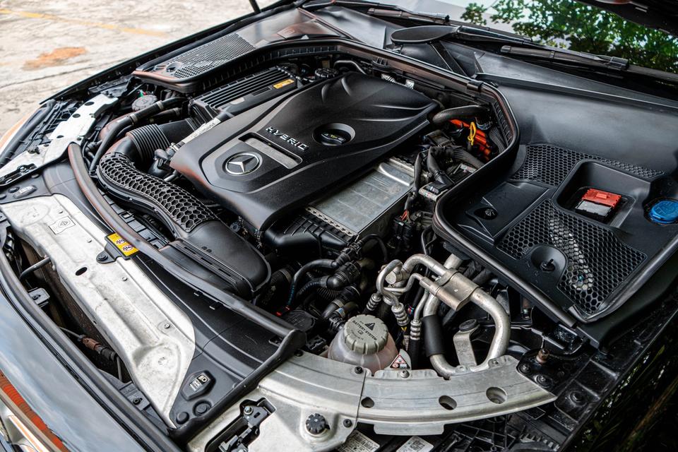 Mercedes-Benz C350 2.0 W205 e AMG Dynamic AT 2016 ไมล์ 74,xxx km. !!! ราคาพิเศษ 639,000 บาท รูปที่ 10