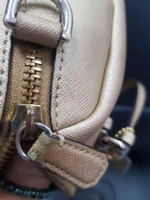 ส่งต่อกระเป๋าสะพายCoach MINI รุ่น F50430 สี GOLD มือ2 สภาพดีพร้อมใช้งาน ขนาด9" รูปที่ 8