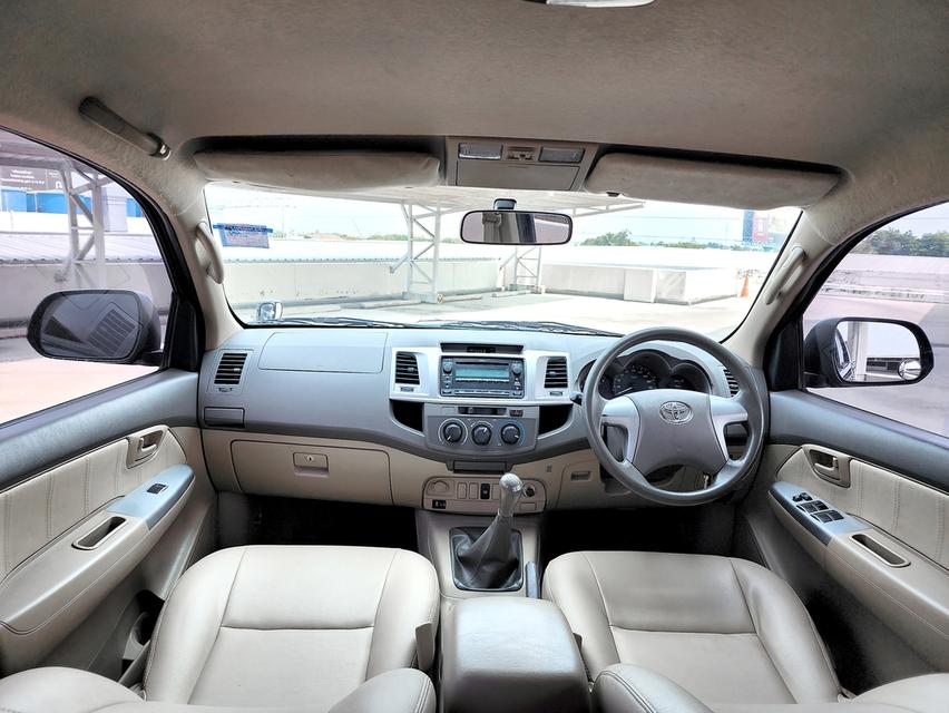 Toyota Vigo Champ DoubleCab Preruner 2.5E  Vnt ปี 2012 15