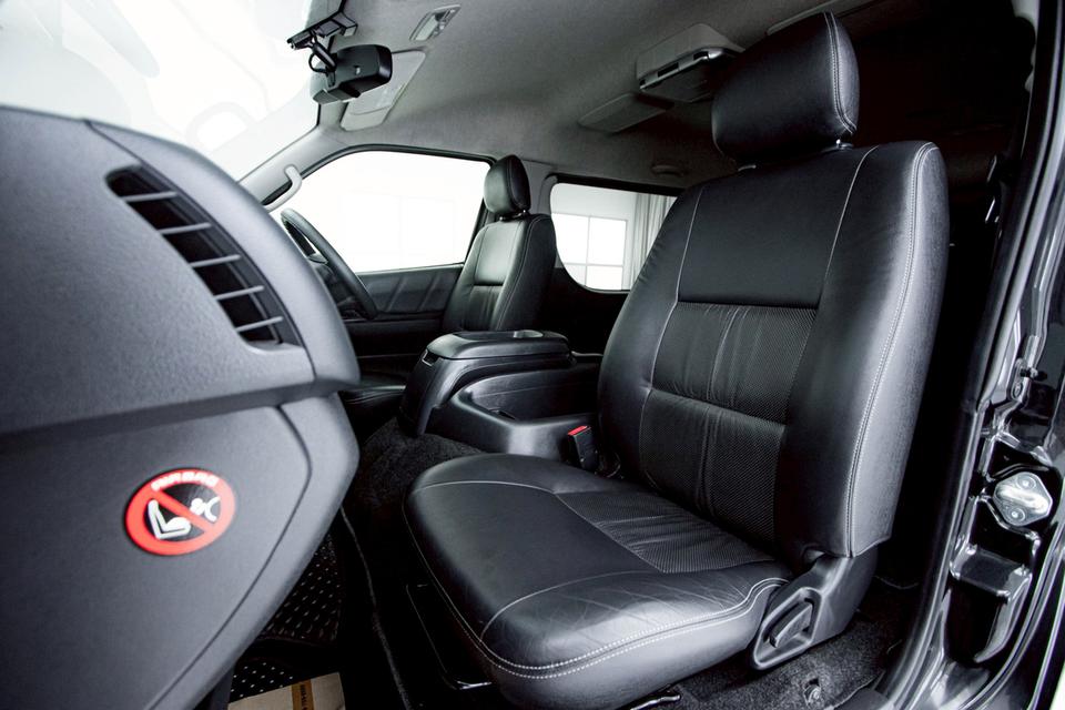 TOYOTA VENTURY 3.0 V 2015  12