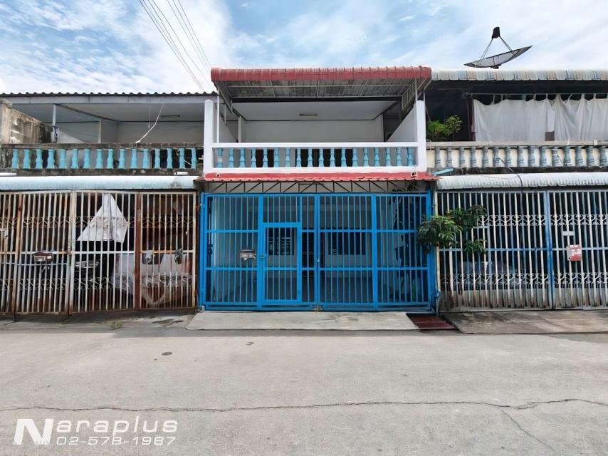 69070408 : ขายทาวน์เฮ้าส์ 2 ชั้น ขนาด 20 ตรว. หมู่บ้านบูรพาวิลล่า 12 ซอยวัดเวฬุวนาราม 16 ดอนเมือง ทำเลดี คุ้มค่าคุ้มราคาจับต้องได้ง่าย 1