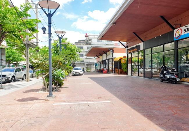 ขายที่ดิน ติดถนนพระราม 2 ซอย 50 เนื้อที่ 2-2-42 ไร่ พร้อมอาคารพาณิชย์ 2