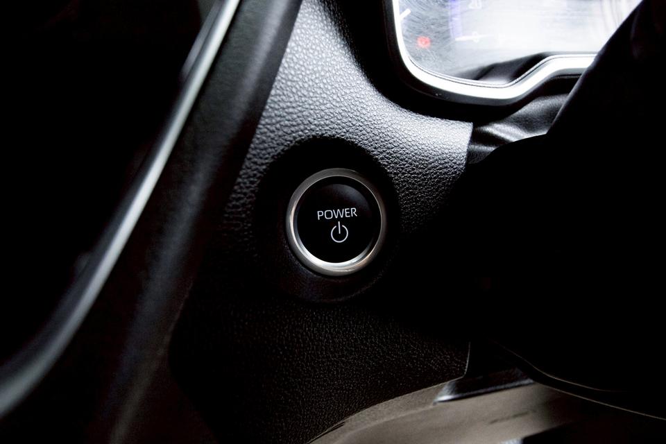 รหัสรถ 1D708 COROLLA CROSS 1.8 HYBIRD PREMIUM 2024 9