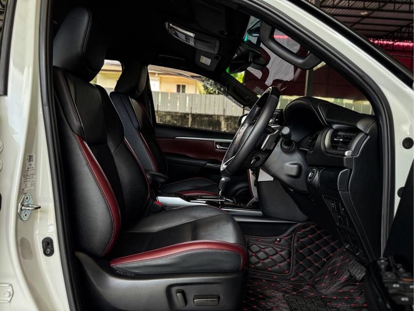 2022 TOYOTA FORTUNER, 2.4 LEGENDER BLACK TOP 2WD 7