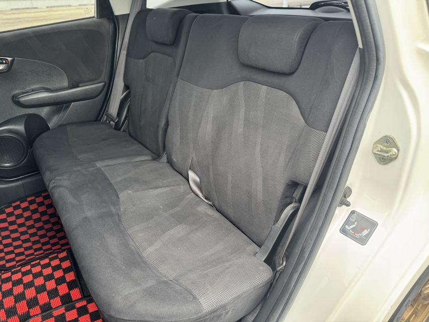 HONDA JAZZ GE AUTO TOP SV IVTEC 15