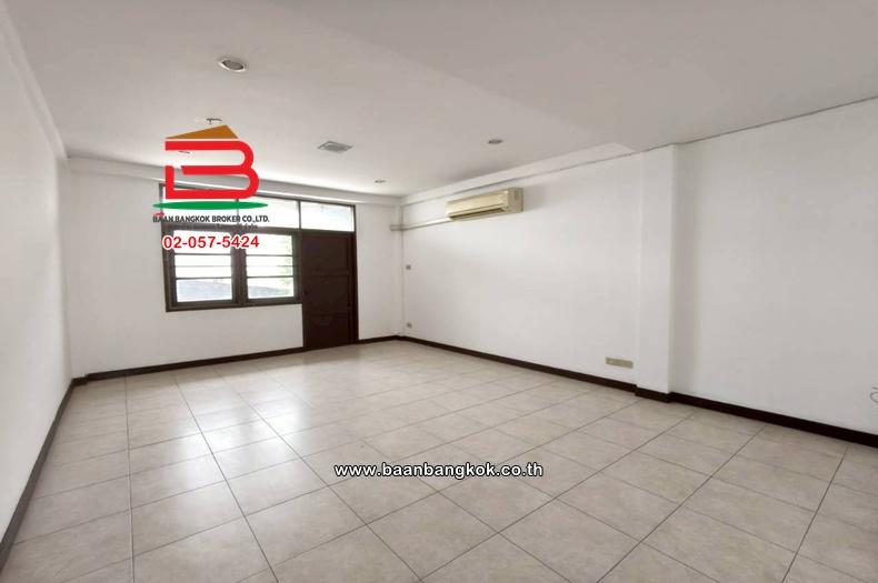 ให้เช่า อาคารพาณิชย์ เนื้อที่ 67.2 ตร.ว. ซอยสายไหม 38, ใกล้ตลาดเอซีสายไหม ถนนพหลโยธิน แขวงสายไหม เขตสายไหม 11