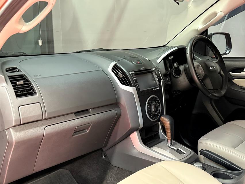 2015 ISUZU MUX 3.0 4WD รถสภาพสมบูรณ์ พร้อมใช้งาน วิ่งน้อยเพียง 14X,XXX กม ประวัติศูนย์ครบ รถไม่เคยมีอุบัติเหตุครับ 11