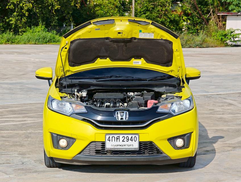 HONDA  JAZZ GK 1.5 SV Top Y2015. สีเหลือง ออโต้  6