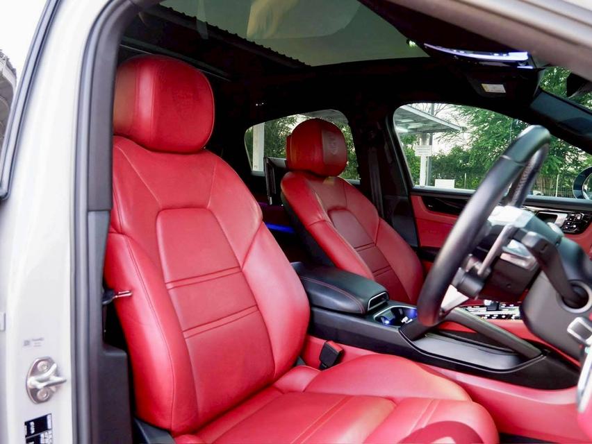 Cayenne E-Hybrid Coupe Sport Package 15