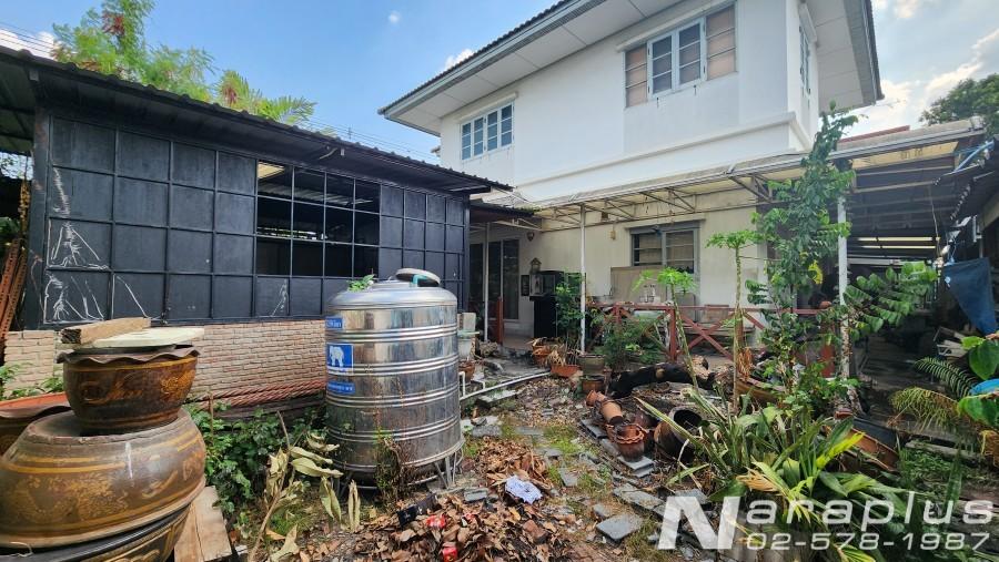 68040538 : ขายบ้านเดี่ยว 2 ชั้น พร้อมอาคารอเนกประสงค์ บนที่ดินขนาด 141 ตร.ว. หมู่บ้านพลายรัตนะ ถนนพหลโยธิน 54/1 แยก 6 สายไหม กรุงเทพ 17