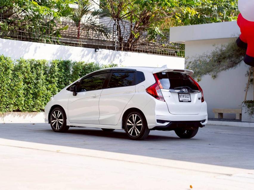 Honda Jazz 1.5RS + ปี 2017 ♨️ #ประกันเครื่องเกียร์3ปี3หมื่นkm♨️ 7