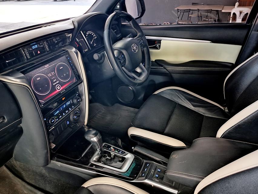 FORTUNER LEGENDER 2.8 4WD ปี 2021จด22 ✅ ฟรีค่าจัด-ค่าโอน ✅ ฟรีประกันภัย ✅ ฟรี พรบ 12