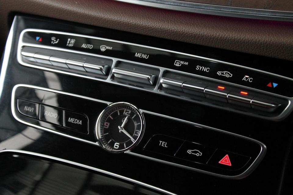 รหัสรถ JRS4980 Mercedes Benz E220d 2016 ดีเซล 12
