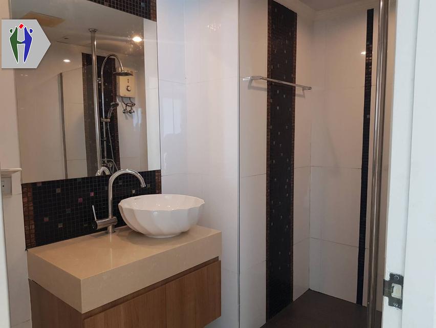 คอนโด อเมซอน เรซิเด้นพัทยาจอมเทียน ให้เช่า •	ขนาด 35 ตารางเมตร 1 ห้องนอน 1 ห้องน้ำ •	ทีวี, เครื่องปรับอากาศ, ตู้เย็น •	ฟรีสระว่ายน้ำและฟิตเนส •	จอดรถใ 8