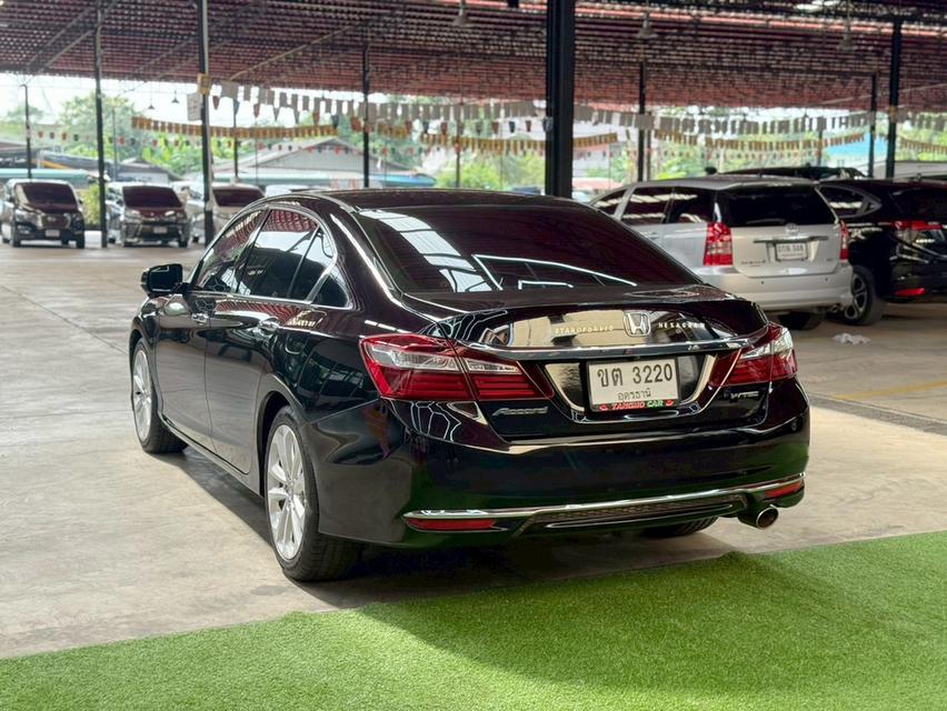 HONDA ACCORD 2.0 EL i-VTEC ปี2018ตัวท็อปสุดของรุ่น  ออพชั่นเต็มคัน พร้อมใช้งาน.  4