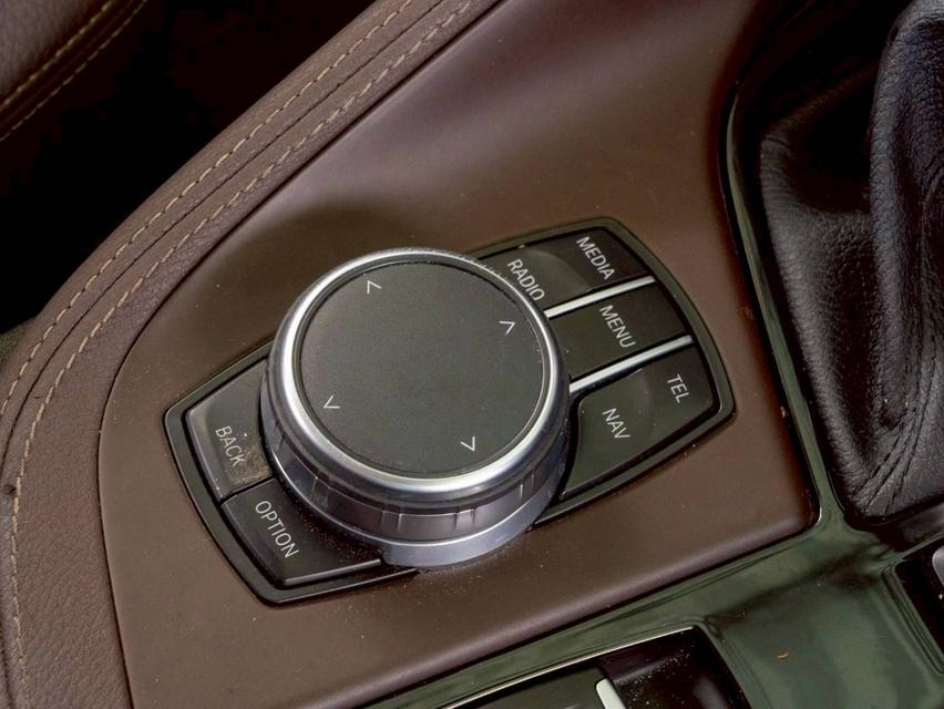 ขาย BMW X1 S-drive 18d ปี17 12