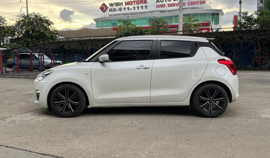 Suzuki Swift 1.2 GL CVT ปีคศ. 2021  3