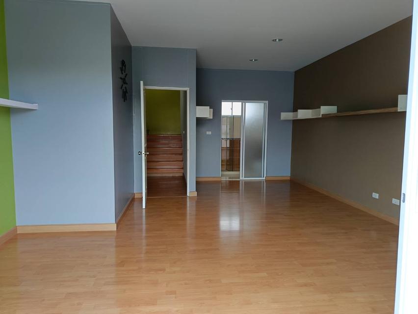 !! ขาย ทาวน์โฮมออฟฟิศ สวยสภาพดี บ้านกลางเมือง เอสเซ็นส์ศรีนครินทร์ 9