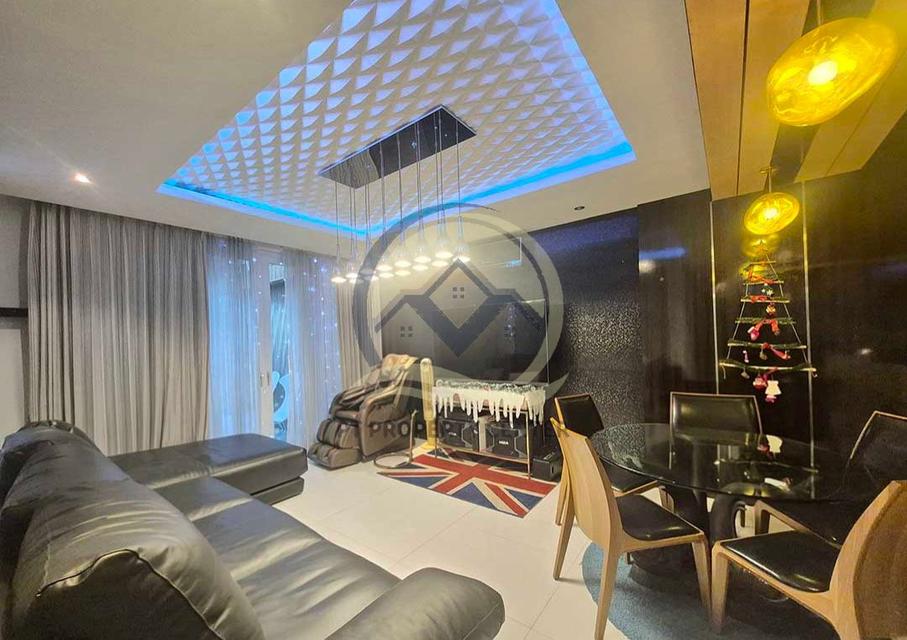 โครงการรัชดานิเวศน์ ซอยประชาราษฎร์บำเพ็ญ 24 ถนนรัชดาภิเษก บ้านเดี่ยว 2 ชั้น สร้างเองสไตล์โมเดริน์ พร้อมสระว่ายน้ำส่วนตัว อยู่ใจกลางเมือง เดินทางง่าย ใ 13