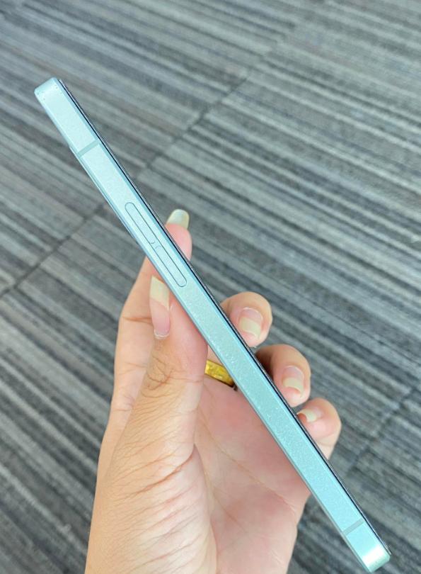 มือถือ Oppo Reno 6 สวยมาก 5