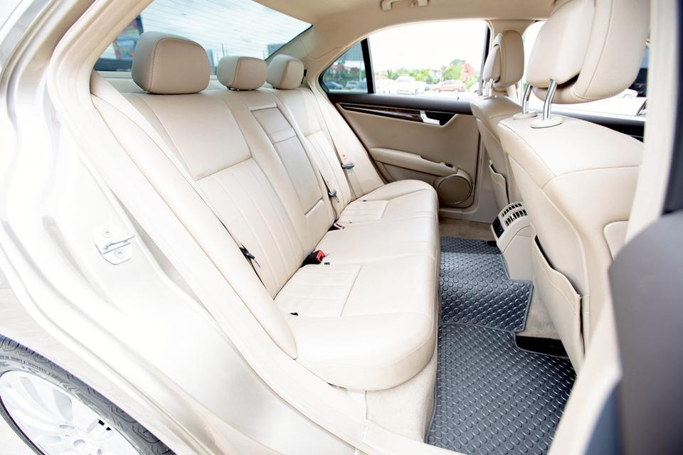 Benz C200 CGI BE สีน้ำตาล ปี 2010  14