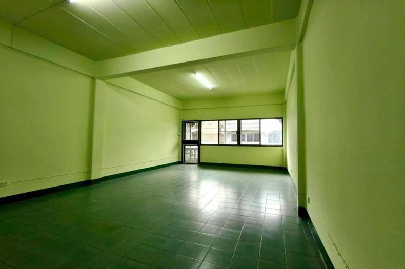 ขาย/เช่า อาคารพาณิชย์ เนื้อที่ 15 ตร.ว. หมู่บ้านขวัญทิพย์ (ซอย 1) (ซอยเพชรเกษม 69), ใกล้เทวาลัยท้าวมหาพรหม ถนนเพชรเกษม แขวงหนองค้างพลู เขตหนองแขม 10