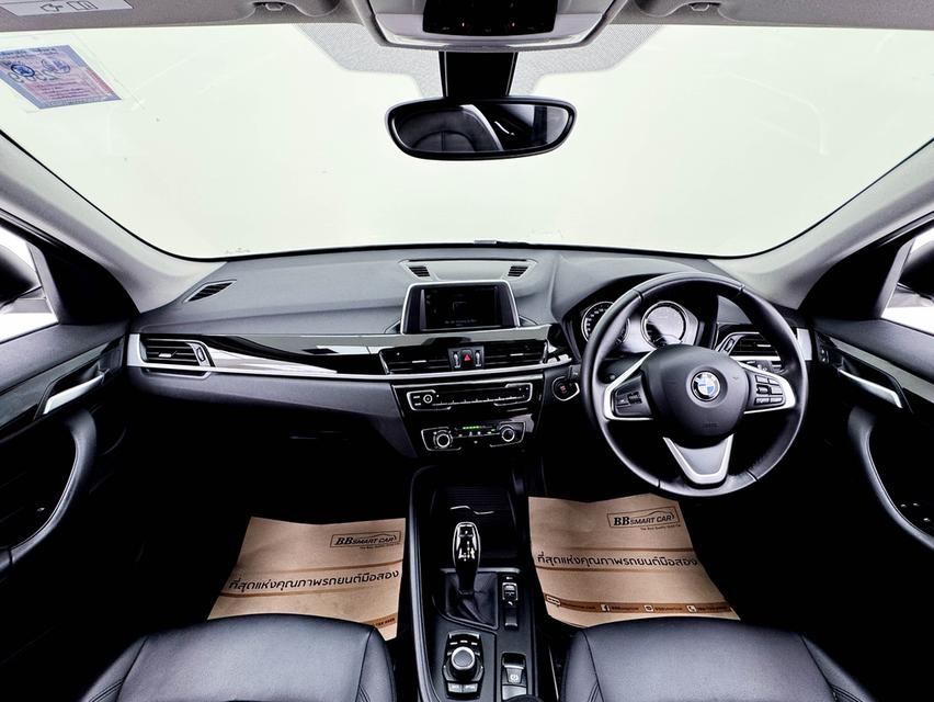 BMW X1 1.5 sDrive18i ICONIC F48 ปี2020 สีขาว รูปที่ 9