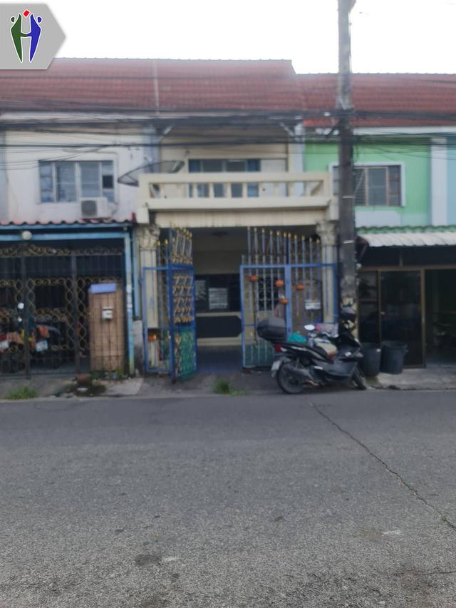 บ้านทาว์เฮ้าส์ซอยเนินพลับหวาน ให้เช่า 8,500 บาท 1