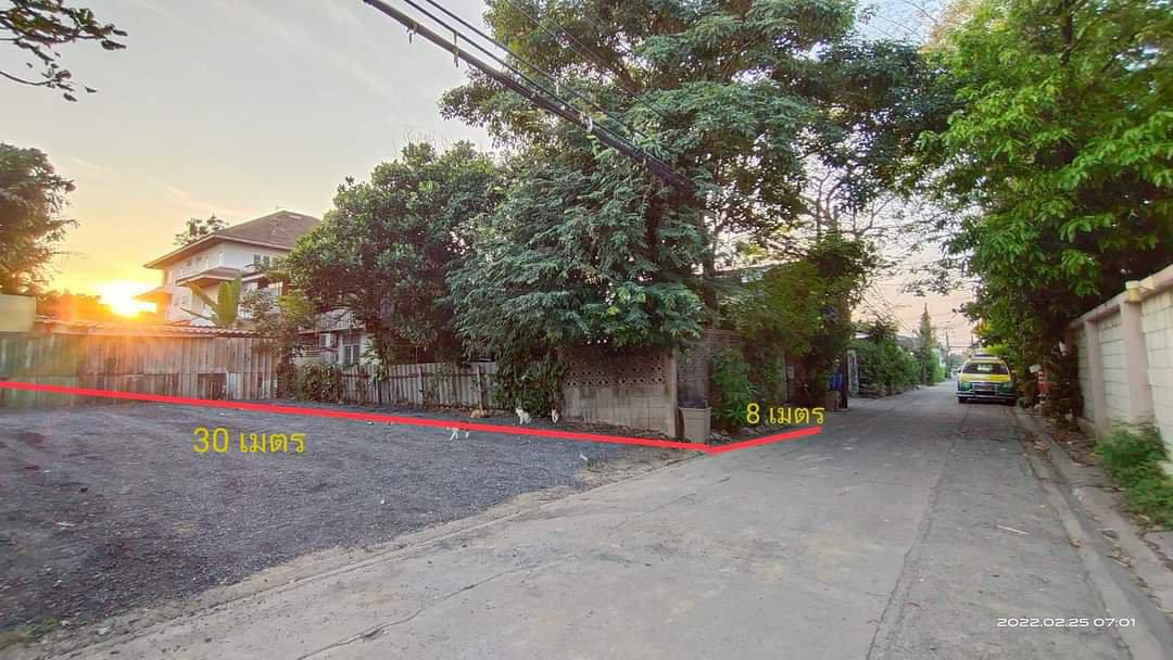 รูป ขายบ้านถนนลาดพร้าว ใกล้รถไฟฟ้าสายสีเหลืองสถานีภาวนา 2