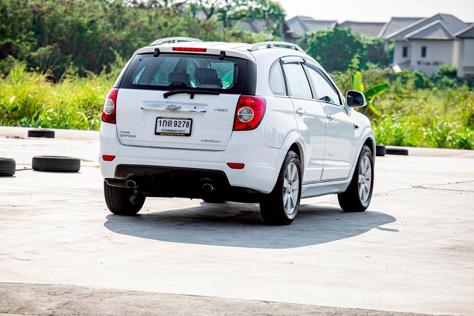 CHEVROLET Captiva 2.4 LT AWD ปี 2012 เกียร์ออโต้ สีขาว Suv 7 ที่นั่ง รูปที่ 5