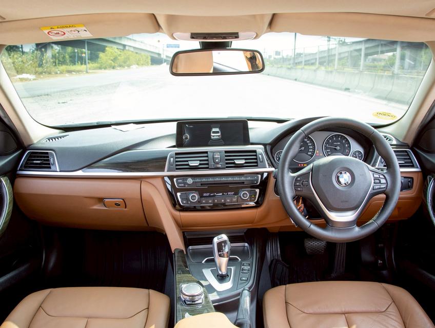 BMW 320i 2.0 LUXURY ปี 2017 6