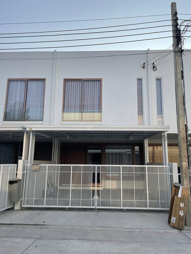 ให้เช่าทาวน์โฮม 2 ชั้น สไตล์มินิมอล อารียา โครงการ โนระ บางนา – บ้านสวยพร้อมเข้าอยู่ 2